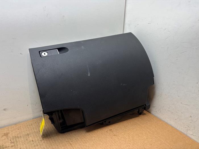 Handschuhfach Mercedes C-Klasse