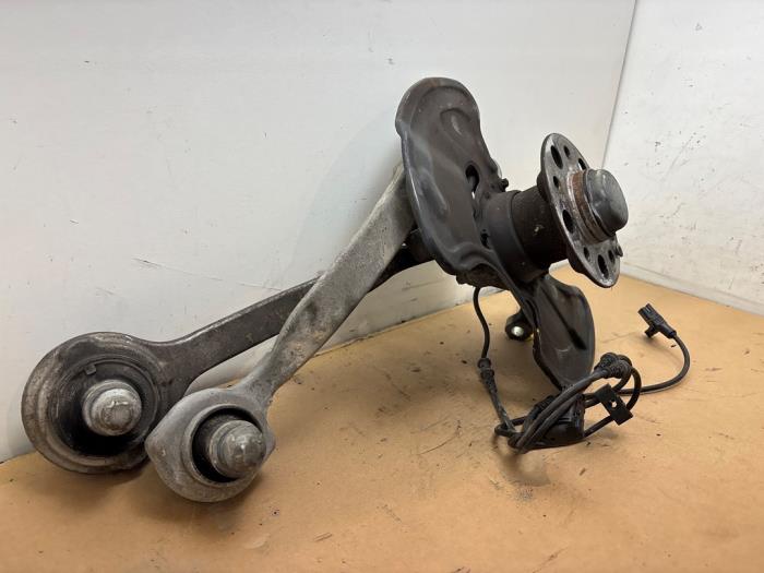 Knuckle, front right Mercedes C-Klasse