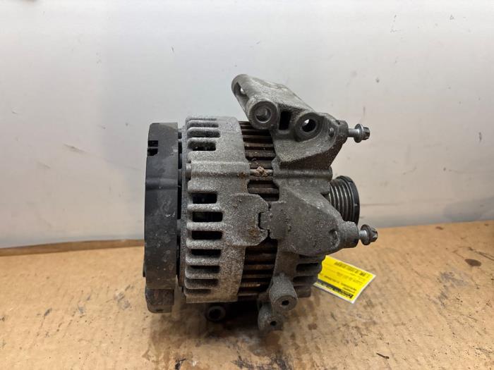 Dynamo Mercedes C-Klasse