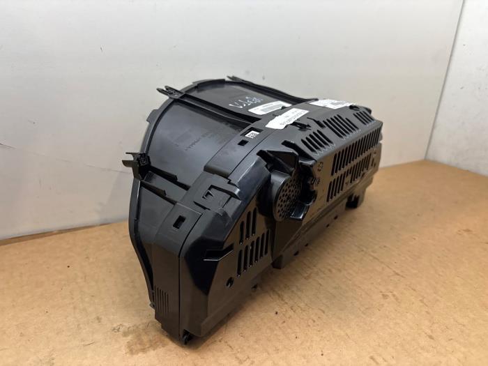 Tacho - Kombiinstrument KM Mercedes C-Klasse