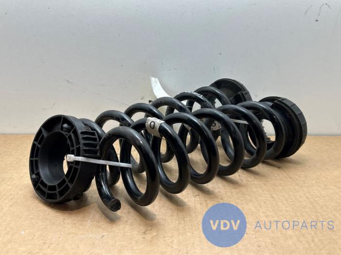 Schroefveer achter Mercedes GLC-Klasse