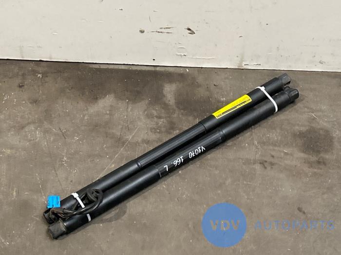 Zestaw amortyzatorów gazowych tylnej klapy Mercedes GLE