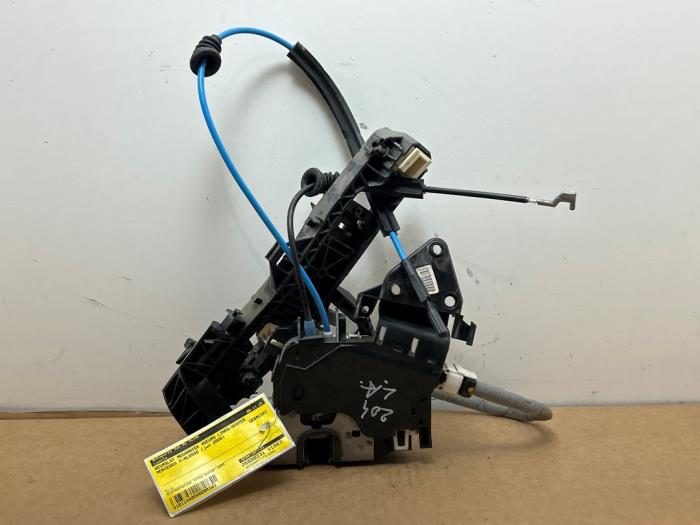 Rear door lock mechanism 4-door, left Mercedes C-Klasse