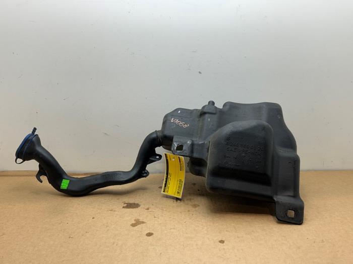 Scheibensprühertank vorne Mercedes GLA