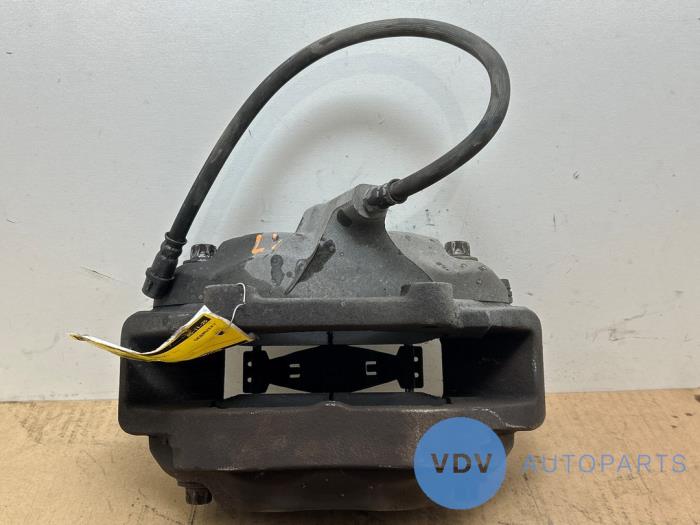 Zacisk hamulcowy lewy przód Mercedes CLS-Klasse