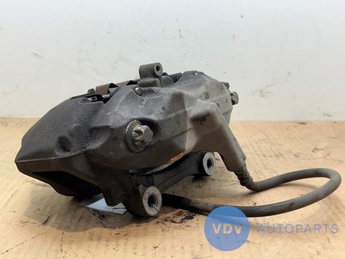 Zacisk hamulcowy lewy przód Mercedes CLS-Klasse