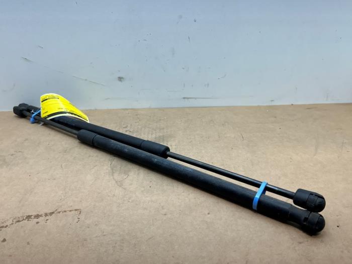 Zestaw amortyzatorów gazowych pokrywy silnika Mercedes E-Klasse