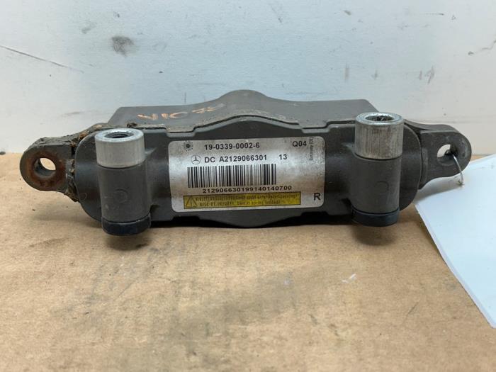 Pop up bonnet system Mercedes E-Klasse