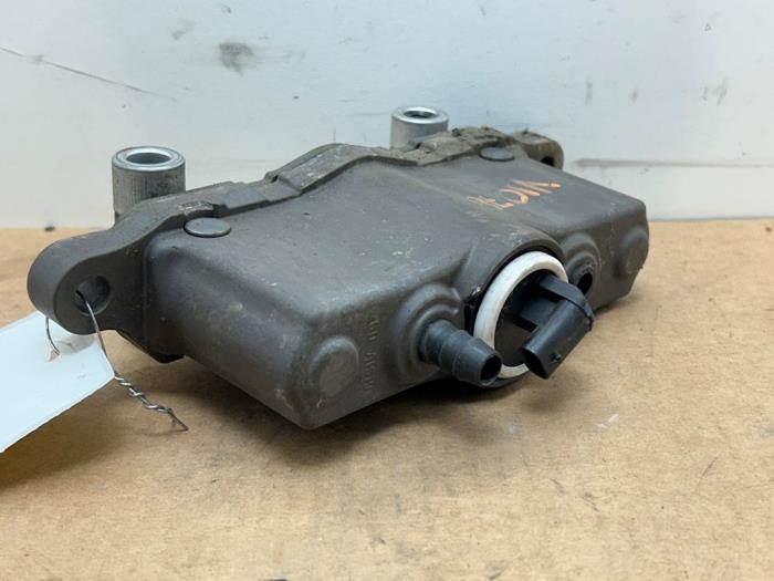 Pop up bonnet system Mercedes E-Klasse