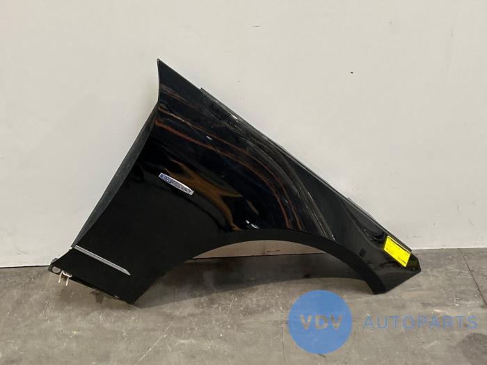 Blotnik prawy przód Mercedes E-Klasse