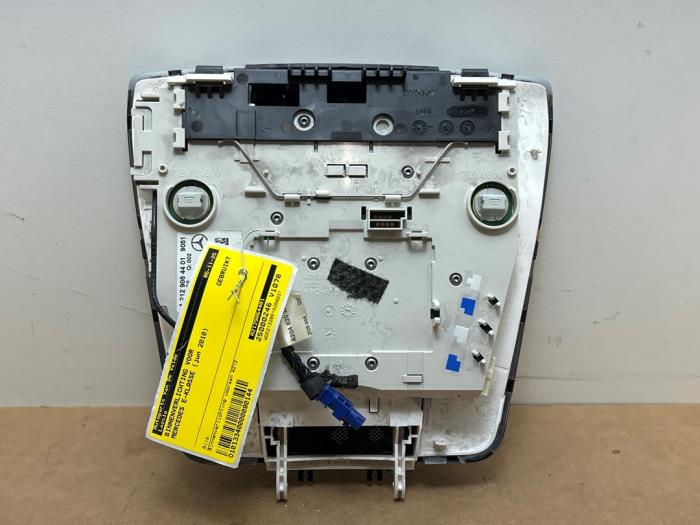 Eclairage intérieur avant Mercedes E-Klasse