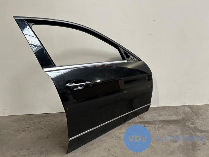 Drzwi prawe przednie wersja 4-drzwiowa Mercedes E-Klasse
