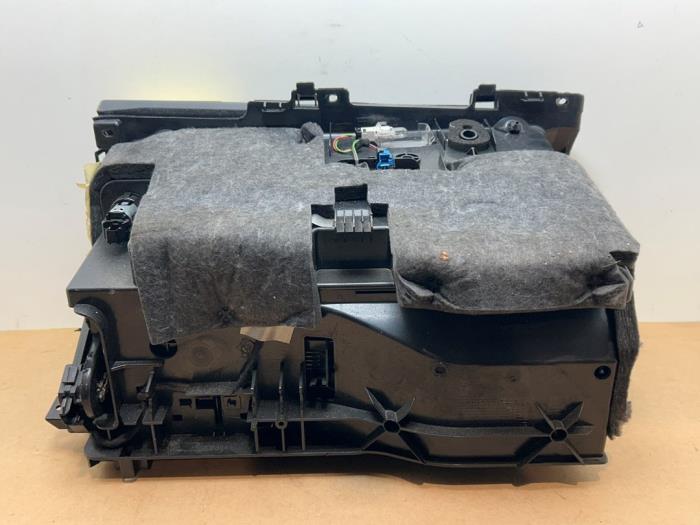 Boîte à gants Mercedes E-Klasse