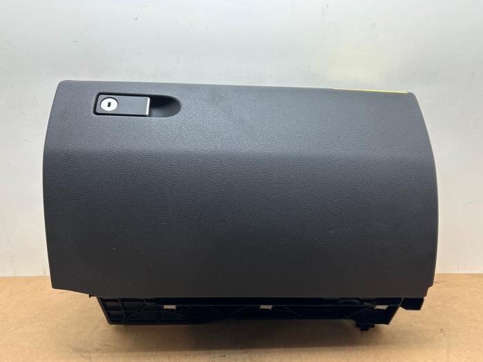 Handschuhfach Mercedes E-Klasse