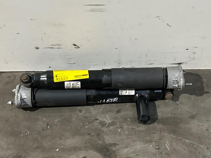 Shock absorber kit Mercedes E-Klasse