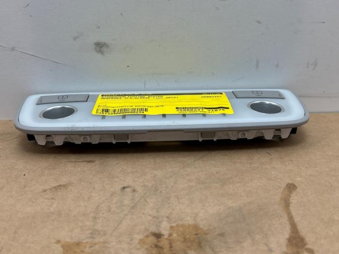 Oswietlenie wewnetrzne tyl Mercedes CLS-Klasse