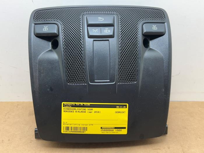 Oswietlenie wewnetrzne przód Mercedes A-Klasse