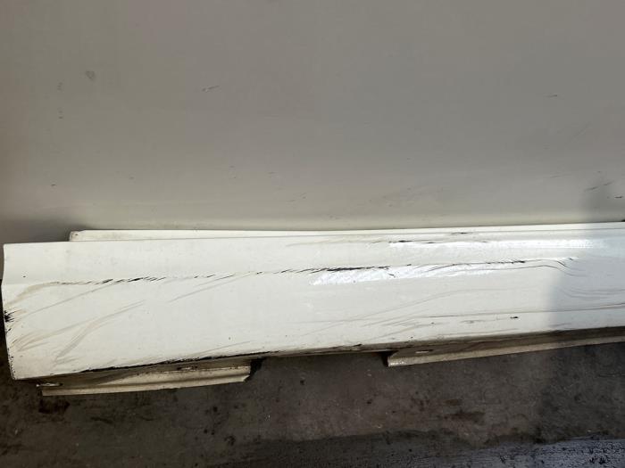 Sill, right Mercedes A-Klasse