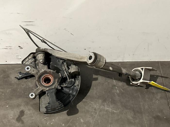 Fusee links-voor Mercedes A-Klasse