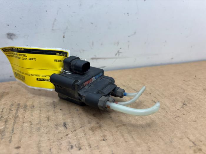 Zawór regulacji poziomu Mercedes E-Klasse