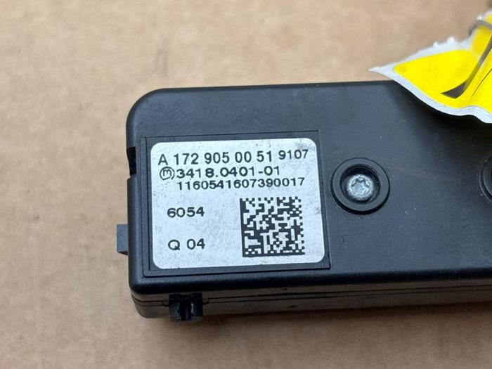 Przycisk SOS Mercedes ML-Klasse