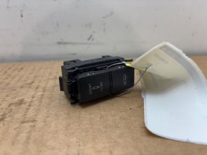 Gebruikte Luchtvering module Mercedes E (W212) E-250 CDI 16V BlueEfficiency,BlueTec Prijs € 24,20 Inclusief btw aangeboden door Autoparts Van De Velde