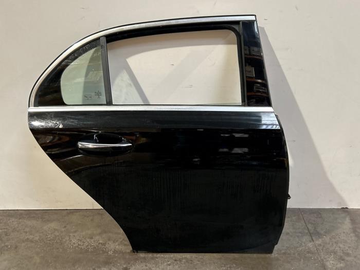 Drzwi prawe tylne wersja 4-drzwiowa Mercedes A-Klasse
