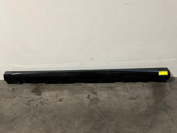 Próg lewy Mercedes A-Klasse