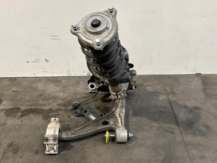 Fusee links-voor Mercedes A-Klasse