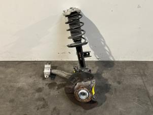 Gebruikte Fusee rechts-voor Mercedes A (177.0) 1.3 A-200 Turbo 16V Prijs € 635,25 Inclusief btw aangeboden door Autoparts Van De Velde