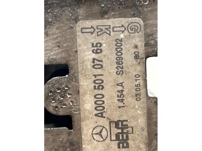 Chlodnica oleju Mercedes E-Klasse