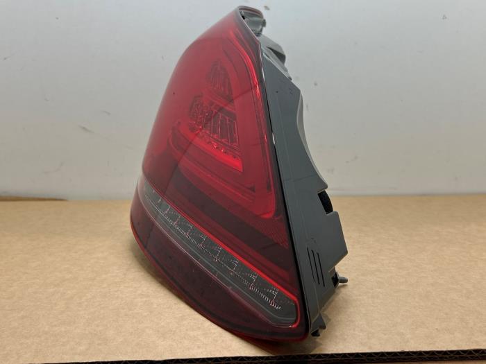 Feu arrière gauche Mercedes C-Klasse