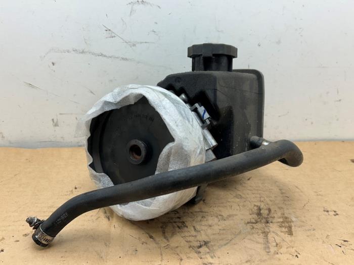 Power steering pump Mercedes C-Klasse