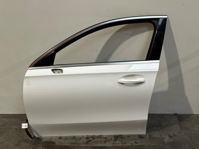 Drzwi lewe przednie wersja 4-drzwiowa Mercedes A-Klasse