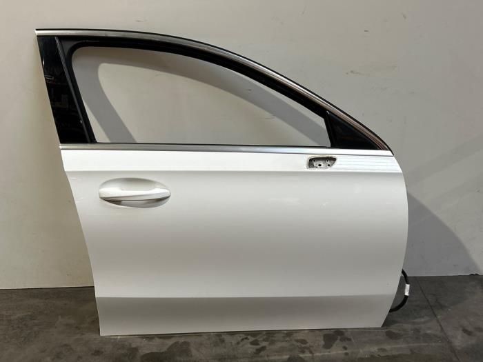 Drzwi prawe przednie wersja 4-drzwiowa Mercedes A-Klasse