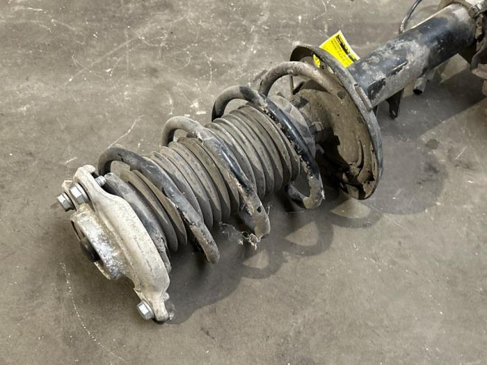 Stoßdämpfer links vorne Mercedes A-Klasse