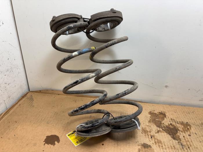 Schroefveer achter Mercedes A-Klasse