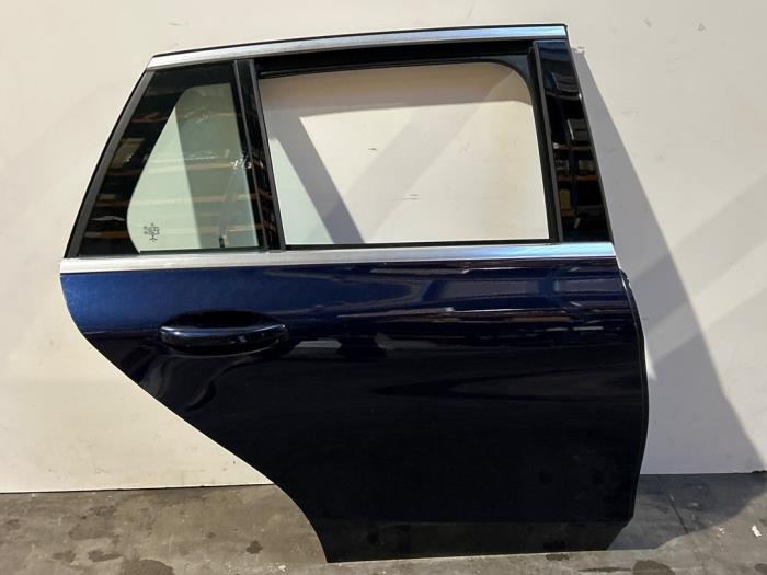 Drzwi prawe tylne wersja 4-drzwiowa Mercedes C-Klasse