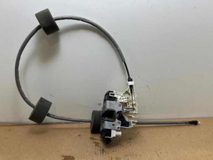 Deurslot Mechaniek 4Deurs rechts-achter Mercedes Vito