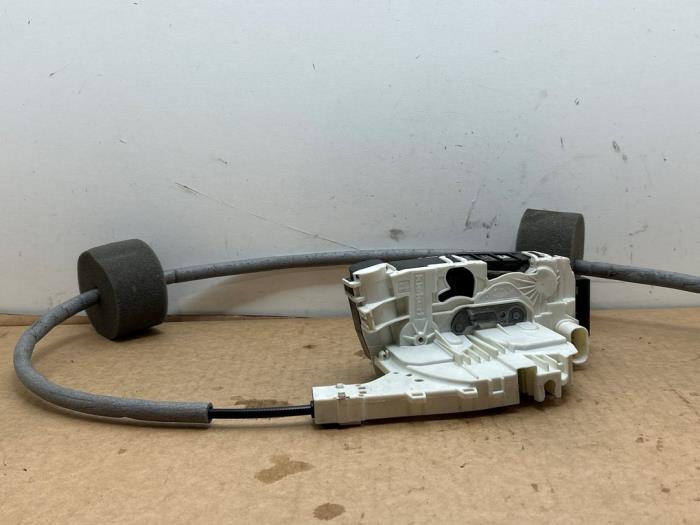 Deurslot Mechaniek 4Deurs rechts-achter Mercedes Vito