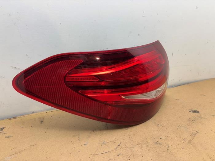 Feu arrière gauche Mercedes C-Klasse