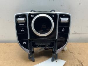 Gebruikte Bediening boordcomputer Mercedes C Estate (S205) C-200 2.0 CGI 16V Prijs € 60,50 Inclusief btw aangeboden door Autoparts Van De Velde