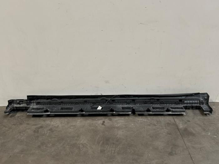 Dorpel links Mercedes GL-KLASSE