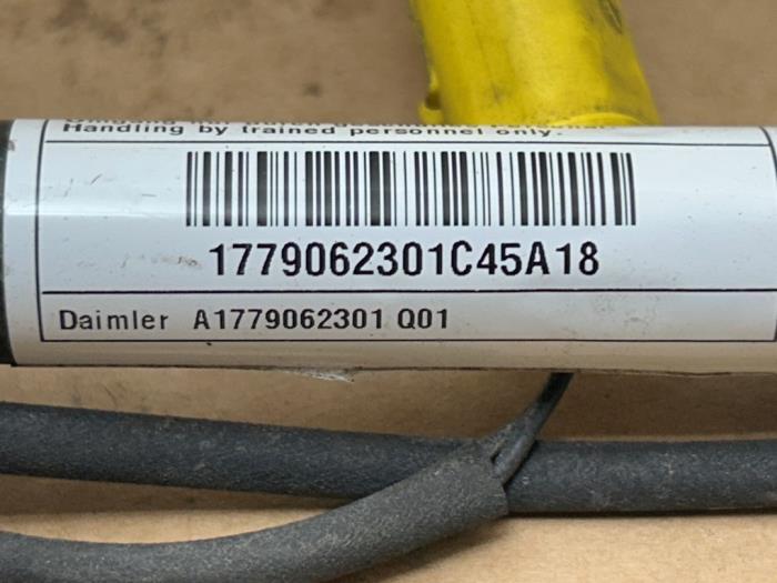 Nabój pokrywy silnika Mercedes A-Klasse