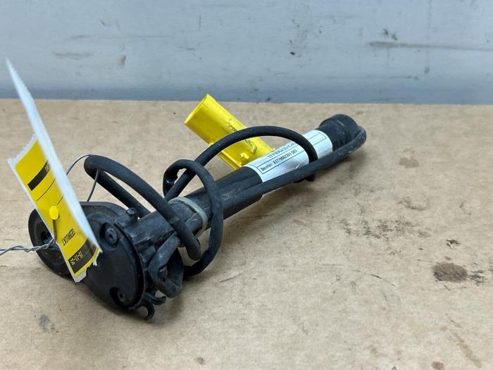 Nabój pokrywy silnika Mercedes A-Klasse