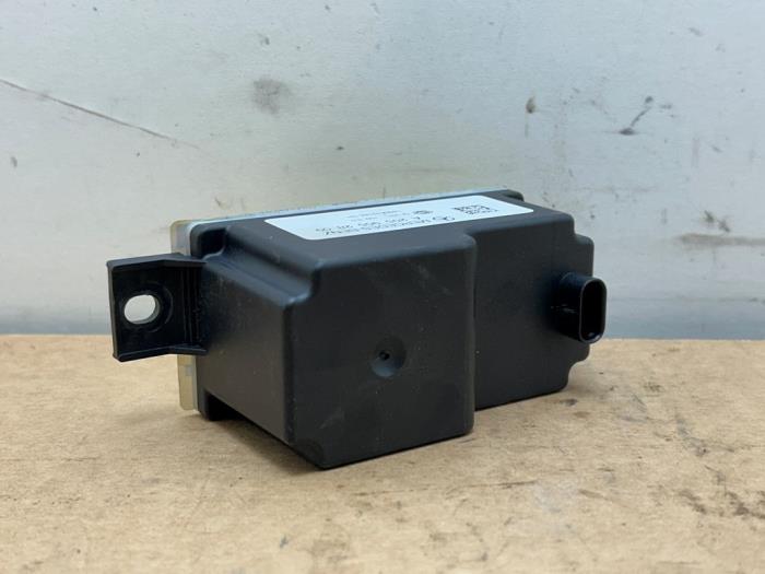 Regulator napiecia Mercedes C-Klasse