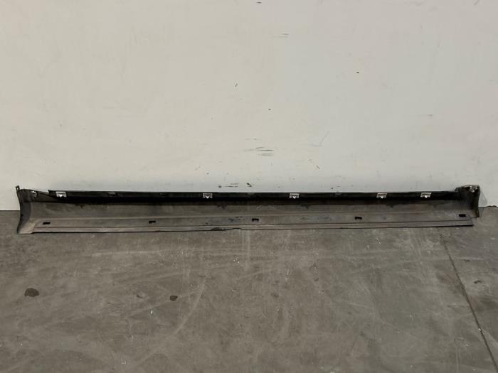 Sill, right Mercedes A-Klasse