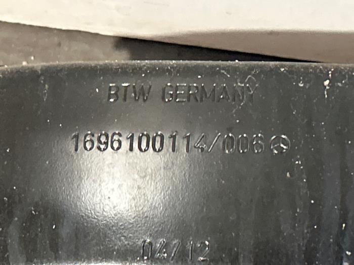 Belka podwozia tyl Mercedes A-Klasse