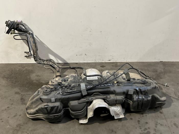 Tank Mercedes C-Klasse