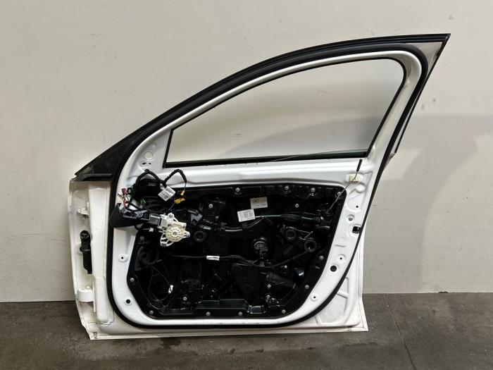 Door 4-door, front left Mercedes C-Klasse